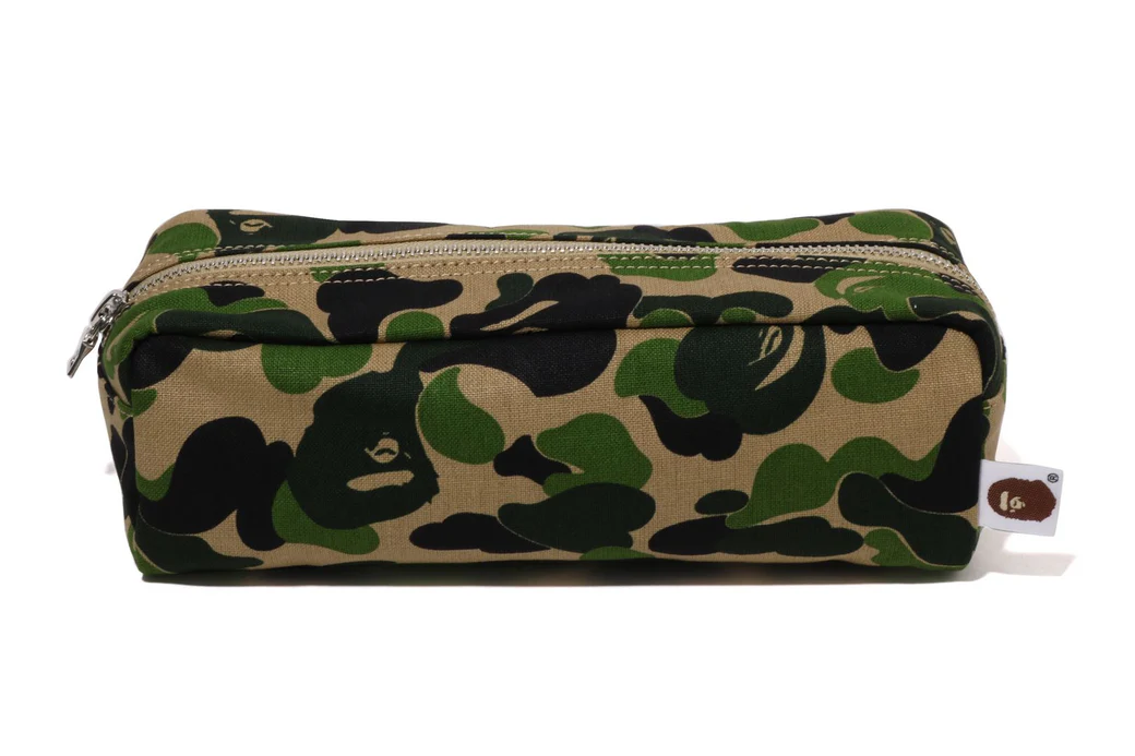 BAPE ABC Camo Flight Pouch Travel Green - Imagen 2