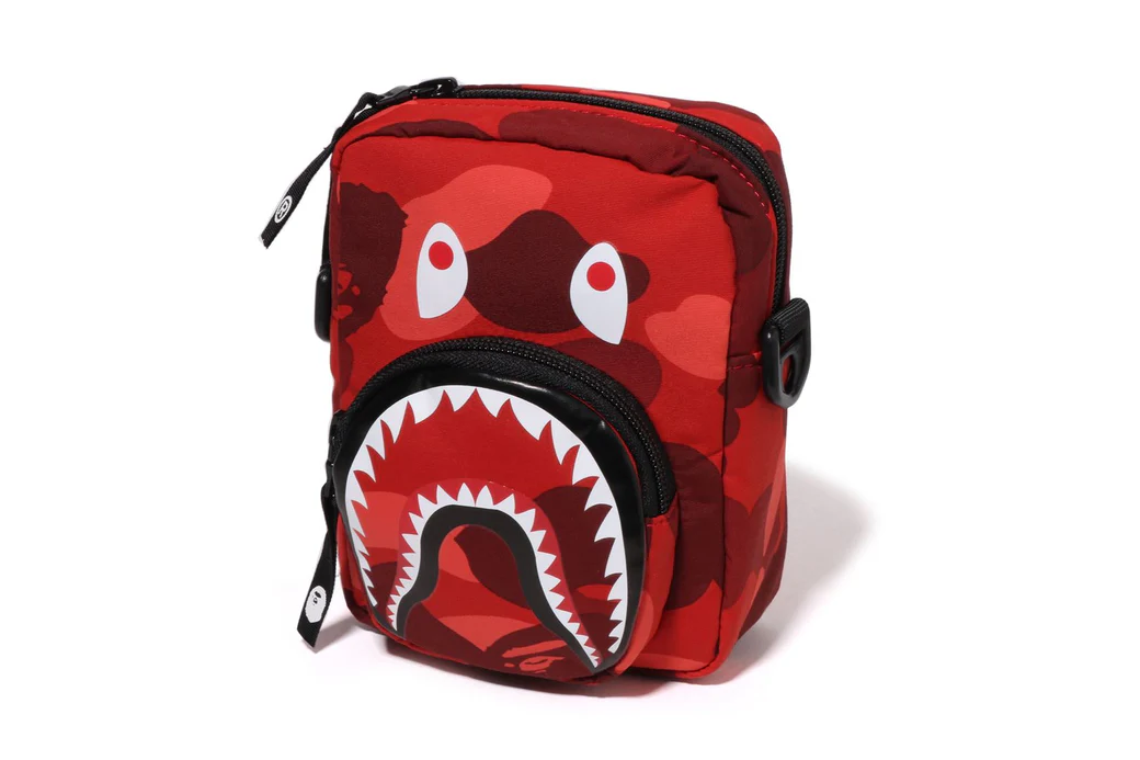 BAPE Color Camo Shark Mini Bag Red - Imagen 2