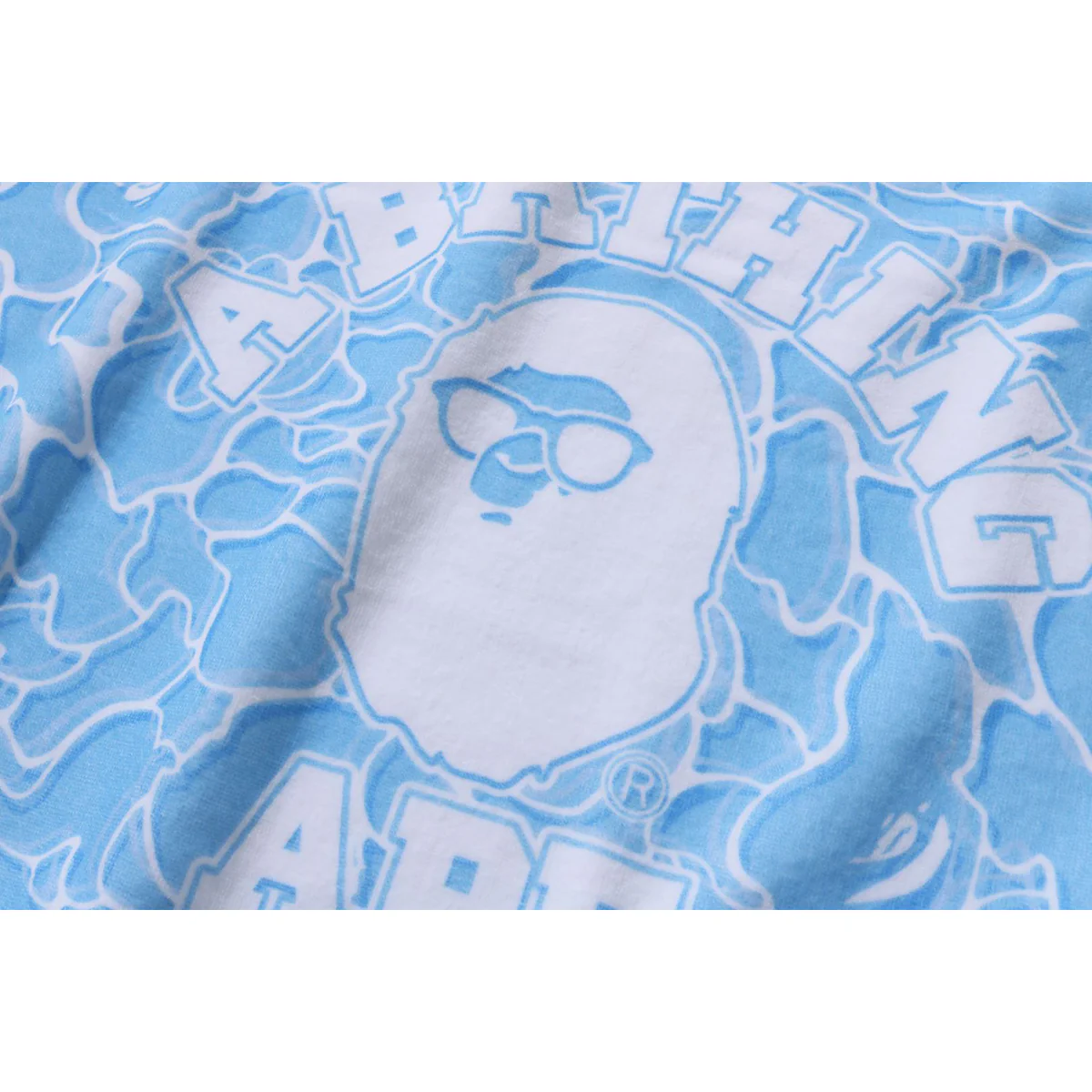 BAPE ABC Sea Surface Camo Beach Towel - Imagen 2