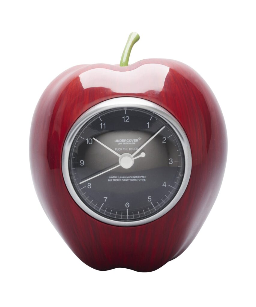 UNDERCOVER Gilapple Clock Red